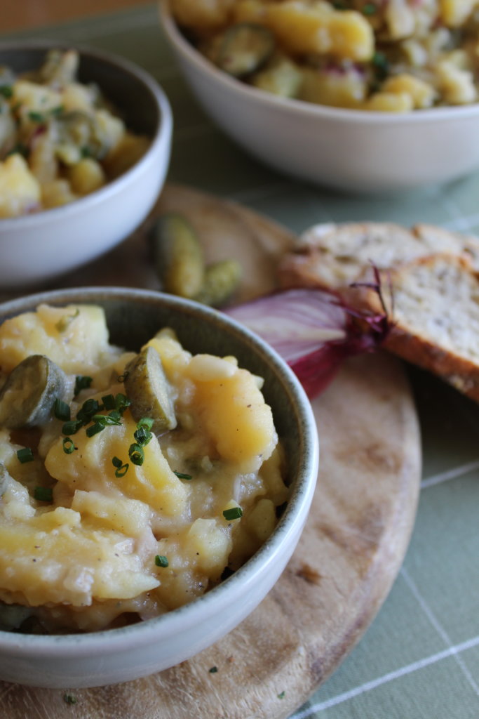 schwäbischer Kartoffelsalat mit Essiggurken