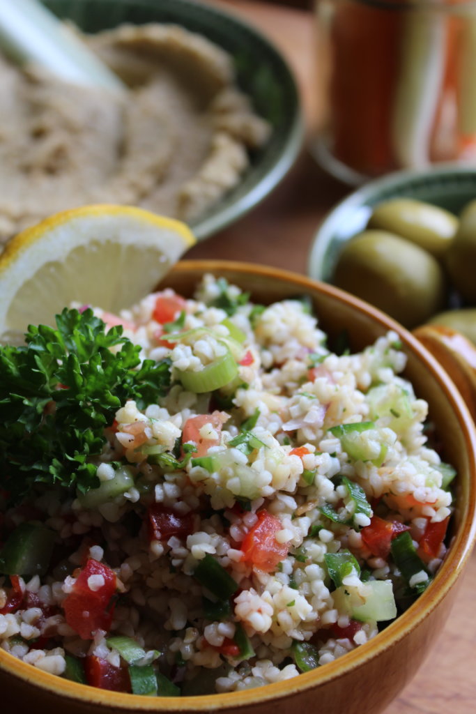 Bulgursalat mit Beilagen